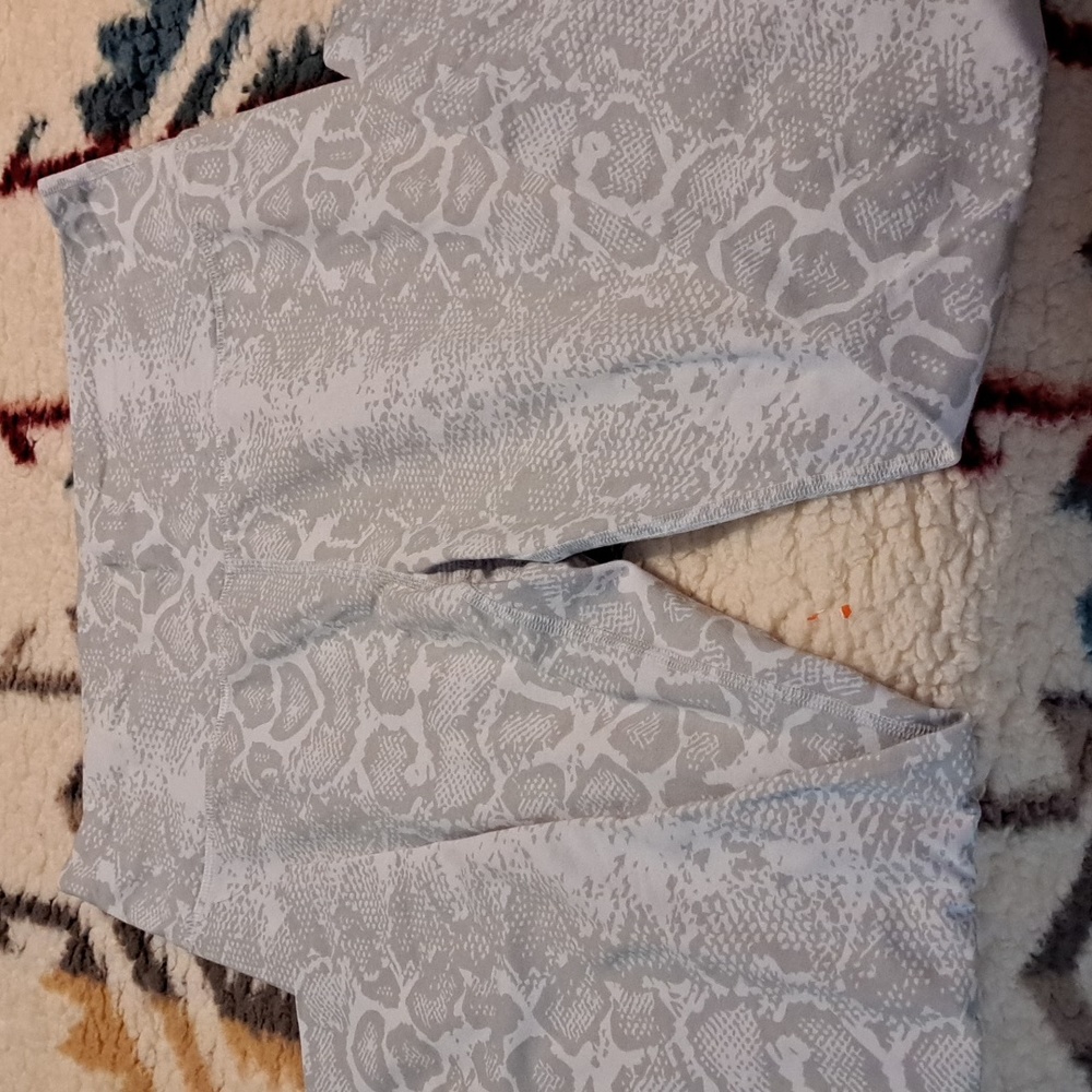 NWT MTA LEGGINGS SZ. LARGE